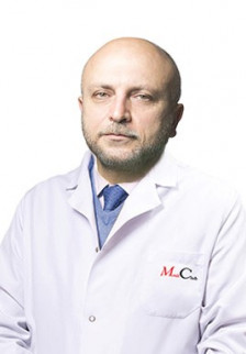 Abdullayev Vugar Resuscitator of the ambulance service  Doctor