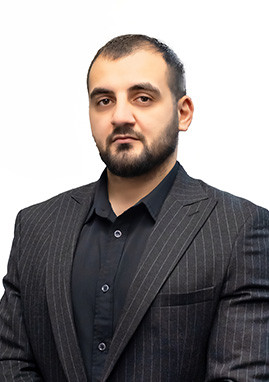 Novruzov Ruslan Malik haqqında məlumat Ümumi iş stajı, MediClub-da fəaliyyətə başladığı il və çalışdığı Klinika