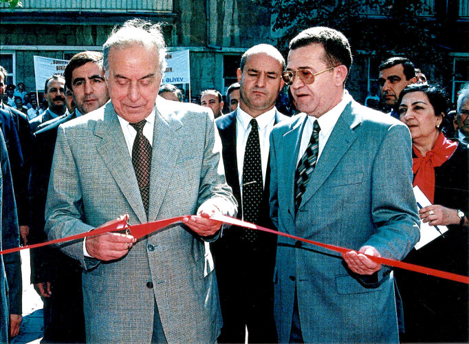 MediClub opening, September 1998